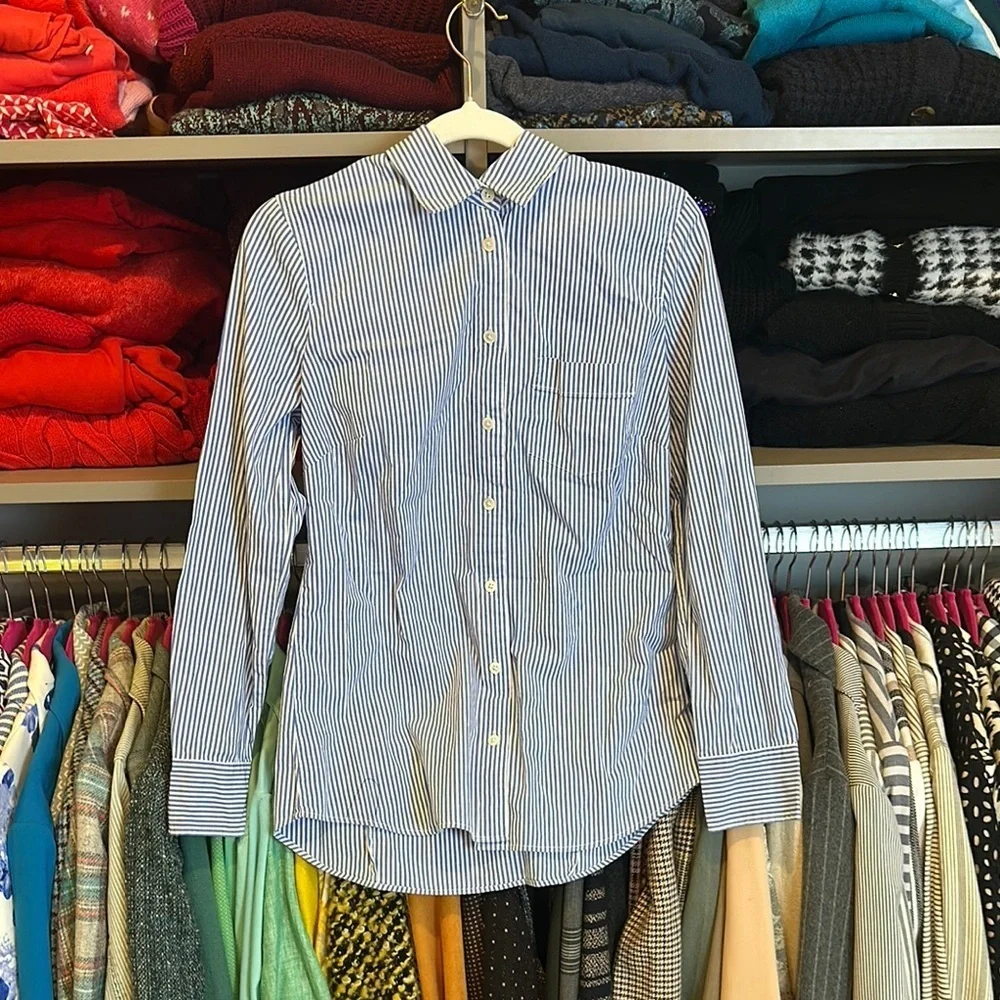 J Crew blue/white striped long sleeve button down shirt size XS